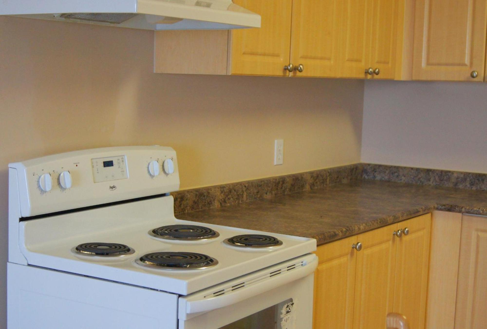 Hotel Laurier - Apartment Style Residence ウォータールー エクステリア 写真