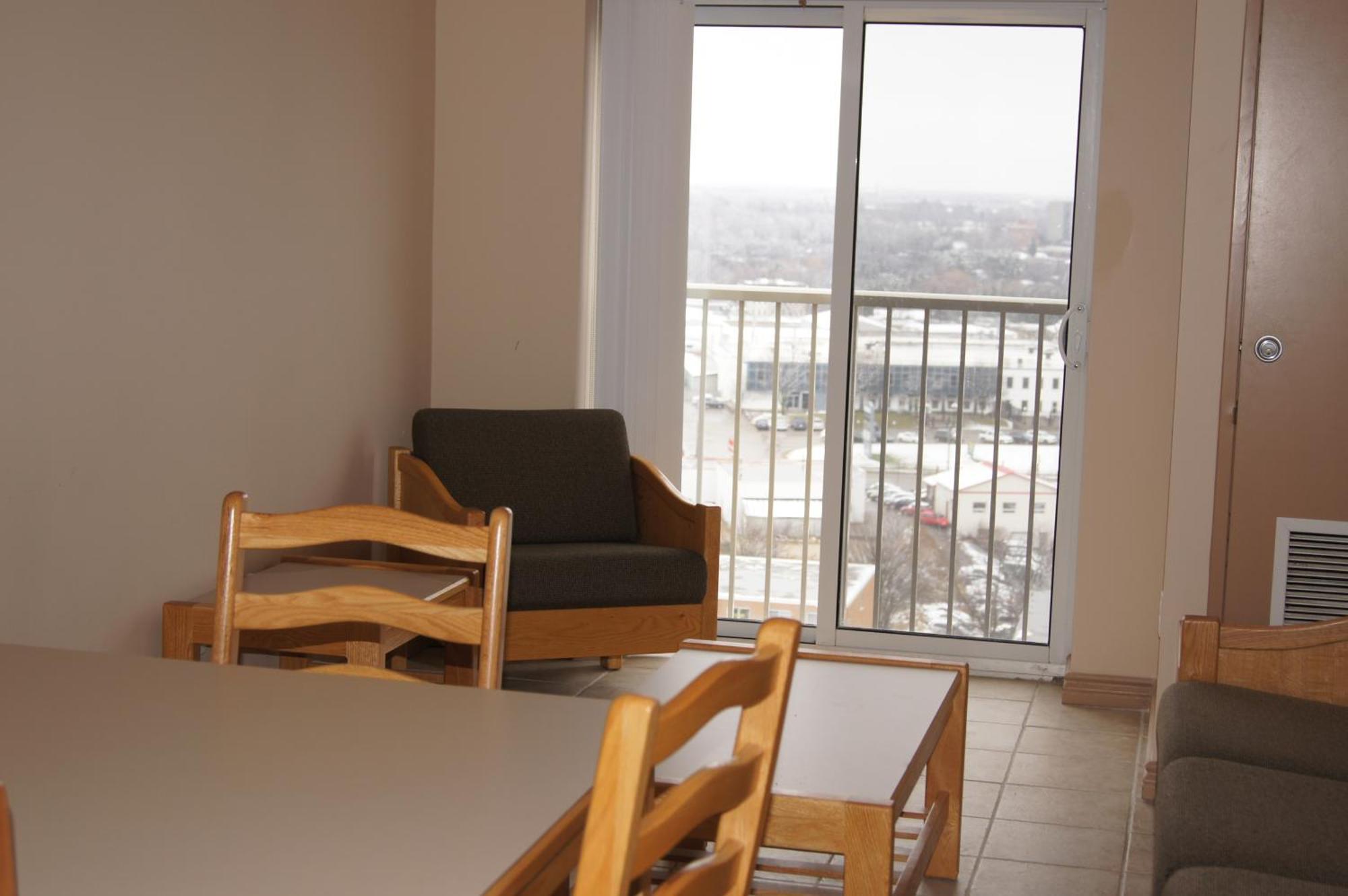 Hotel Laurier - Apartment Style Residence ウォータールー エクステリア 写真